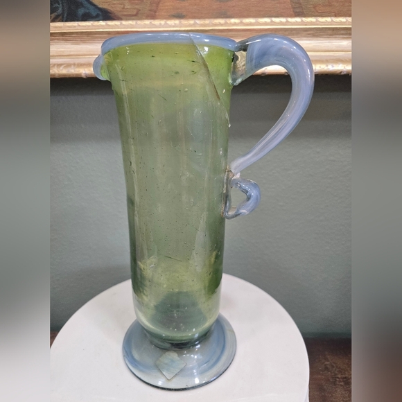 Elegant Green and Blue Handblown Glass Vase, Vintage - Picture 1 of 5